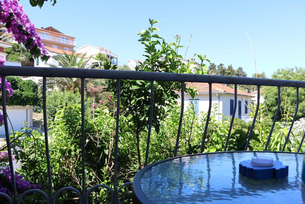 Apartments Milatic Jelsa  Exterior foto