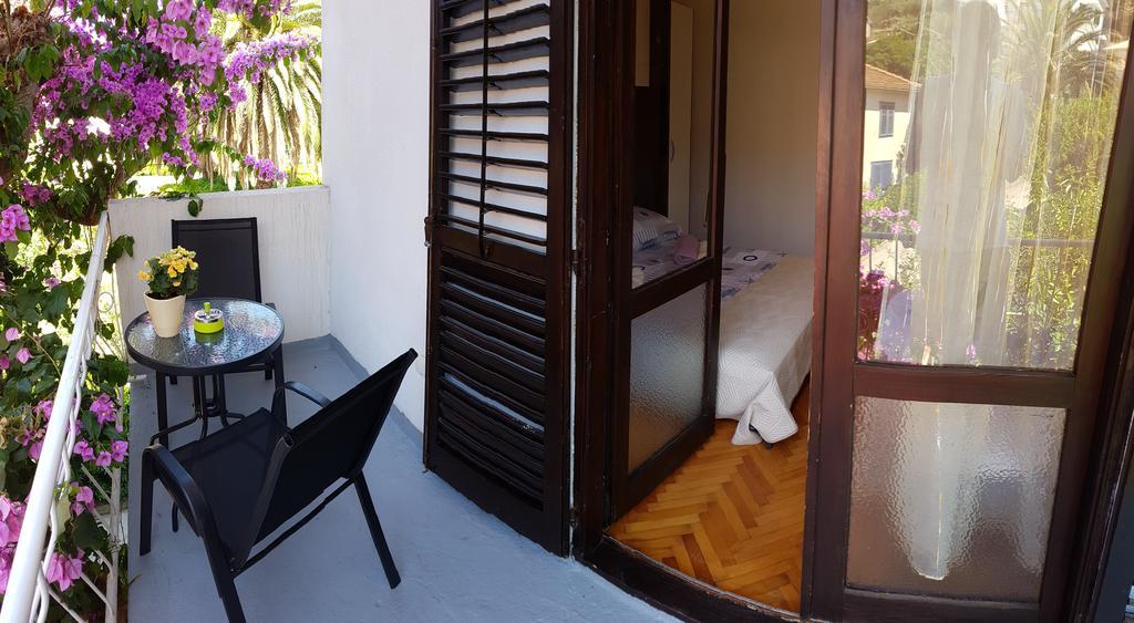 Apartments Milatic Jelsa  Exterior foto